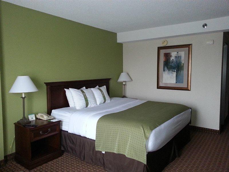Garden Plaza Hotel Saddle Brook Exterior foto