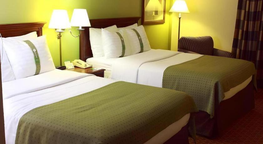 Garden Plaza Hotel Saddle Brook Exterior foto