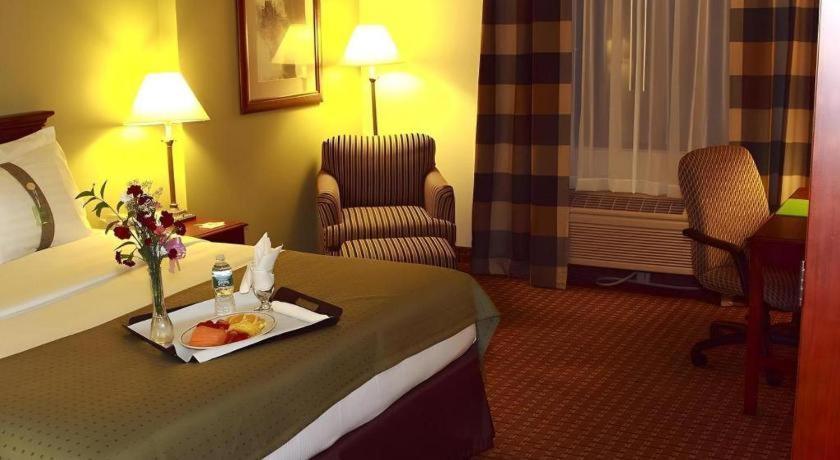 Garden Plaza Hotel Saddle Brook Exterior foto
