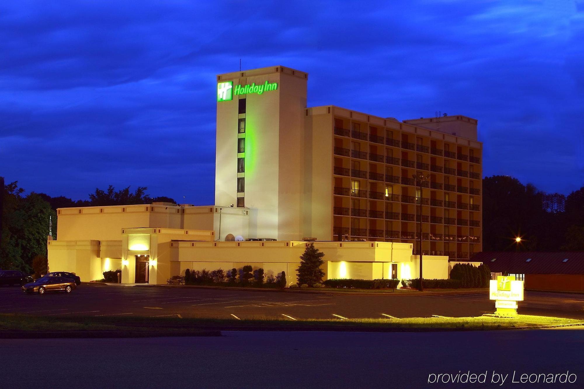 Garden Plaza Hotel Saddle Brook Exterior foto