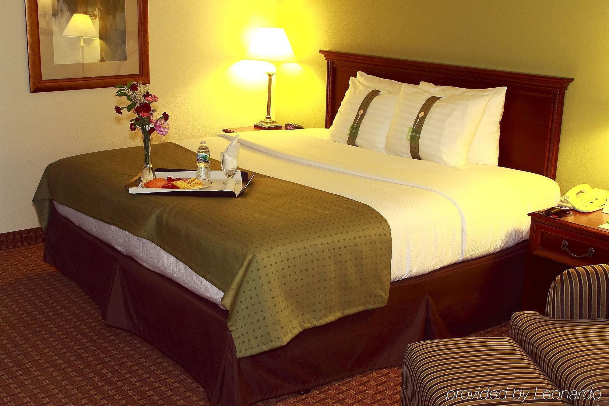 Garden Plaza Hotel Saddle Brook Zimmer foto