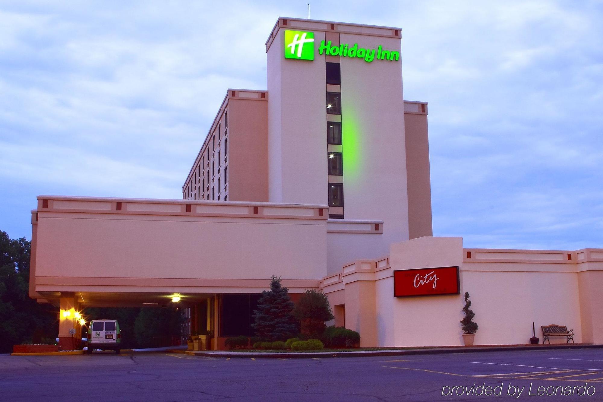 Garden Plaza Hotel Saddle Brook Exterior foto