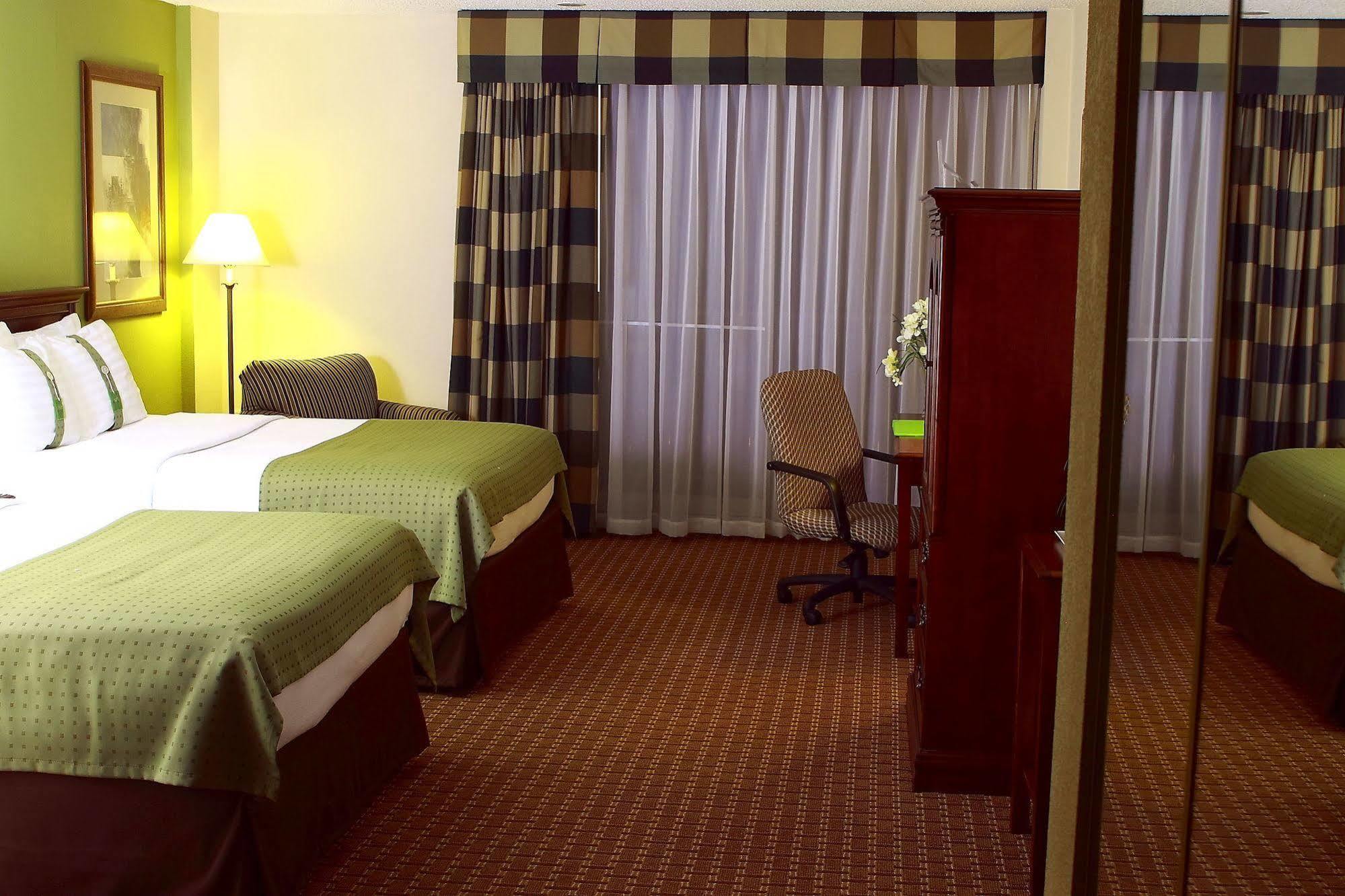 Garden Plaza Hotel Saddle Brook Exterior foto